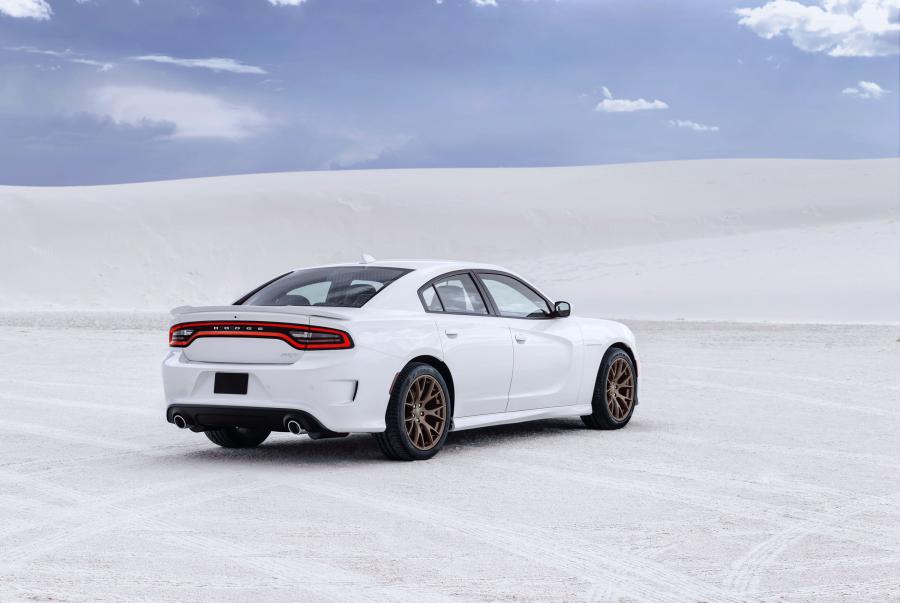  Dodge Charger SRT Hellcat 2015 года  (фото 57 из 111)